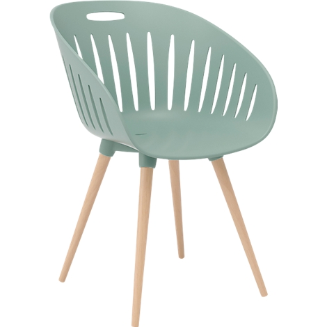 Lichtgroene stoel met houten poten. De rugleuning heeft verticale spleten en een gat.