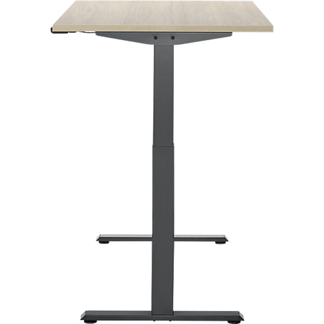 Een in hoogte verstelbaar bureau met een lichtbruin houten blad en grijze metalen poten. Het bureau staat op een witte achtergrond.