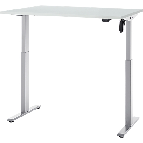 Een witte, in hoogte verstelbare bureau met zilveren poten staat tegen een witte achtergrond.