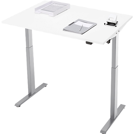 Een in hoogte verstelbaar bureau, wit, met zilveren poten, een papierbak, notitieblok en perforator.