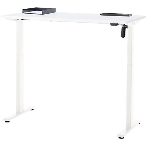 Een witte, in hoogte verstelbare bureau. Op de plaat liggen een brievenbak en een opbergvak.