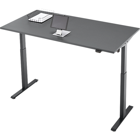 Een in hoogte verstelbaar grijs bureau met tablet en pennenhouder.