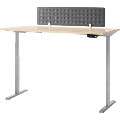 Beige in hoogte verstelbaar bureau met grijze steun en grijs gevoerde scheidingswand.