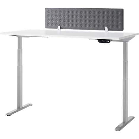 Een witte, in hoogte verstelbare bureau met grijze stoffen bekleding en bedieningspaneel. De poten zijn zilverkleurig.