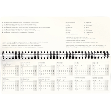 Kalender met maandoverzicht, spiraalbinding. Teksten en lijsten bovenaan. Maandkalenders 2024 onderaan.