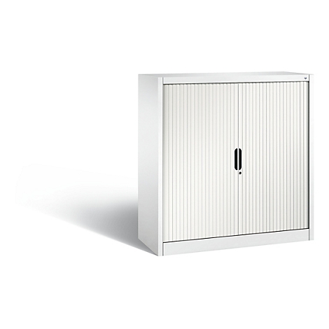 Armoire de bureau blanche avec volet roulant, poignée noire, sur fond blanc.