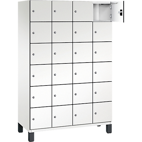 Witte locker met 20 compartimenten, één compartiment is open.