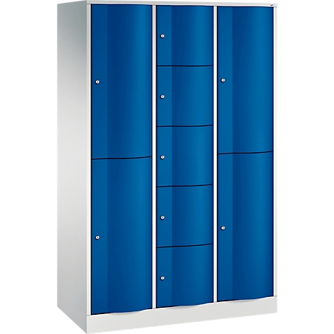 Blauwe locker met witte zijpanelen. Het heeft verschillende compartimenten en kleine zilveren handgrepen.