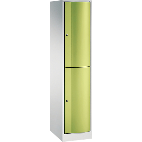 Een kast met twee blauwe deuren, omgeven door een wit frame. De kast heeft twee deurgrepen.