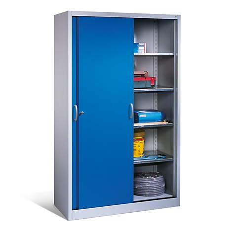 Grijze metalen kast met blauwe schuifdeur, half geopend, met gevulde schappen.