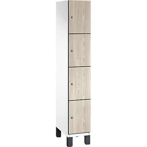 Schrank in Weiß mit vier Türen in Holzoptik. Jede Tür hat einen silbernen Knopf.