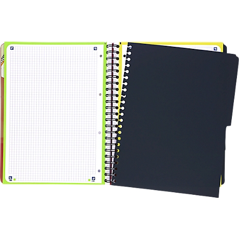 Cahier ouvert avec spirale, pages quadrillées, accents verts et jaunes, chemise noire.