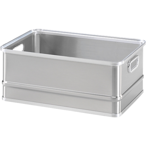 Cesta de almacenamiento rectangular y brillante de acero inoxidable con dos aberturas laterales para asas sobre fondo blanco.