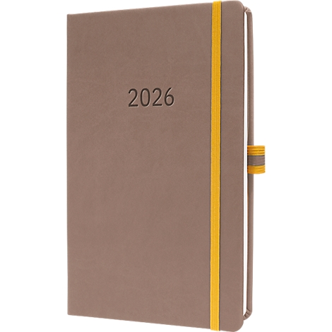 Cahier marron avec élastique jaune et année 2026.