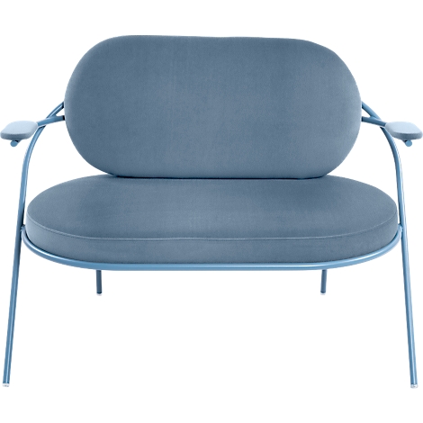 Chaise bleue aux formes arrondies et au cadre en métal bleu.