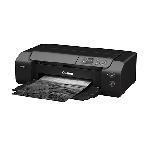 Ein schwarzer Canon Drucker PRO-310 druckt ein Schwarz-Weiß-Bild. Auf dem Display steht „Ready to print“ und ein paar weitere Optionen.