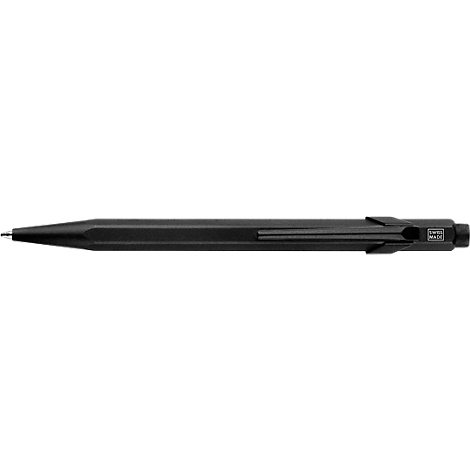 Ein schwarzer Stift in Nahaufnahme, der sich zu einem schlanken Ende verjüngt.
