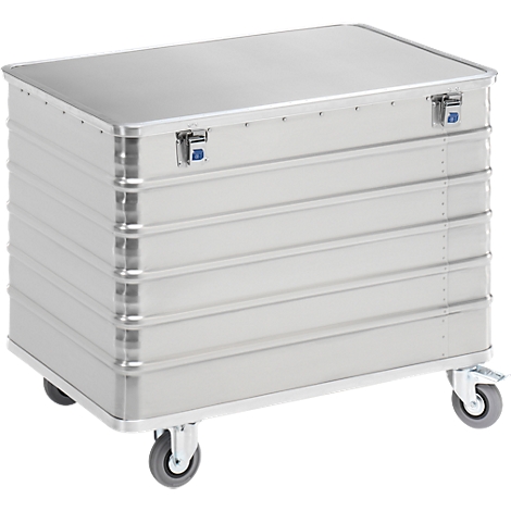 Caja de transporte plateada sobre ruedas con tapa y cierres plegables.