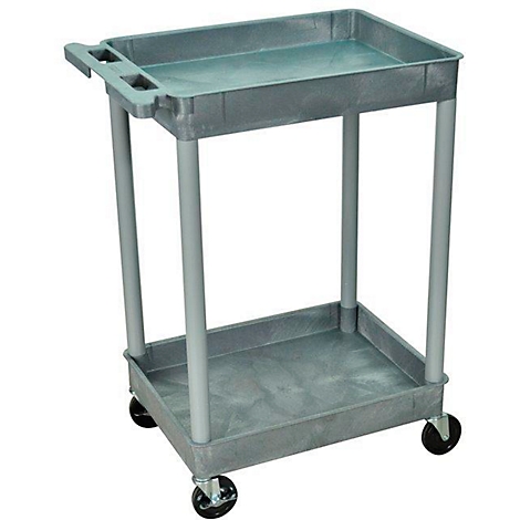 Carro de servicio gris con dos estantes y ruedas. Hueco para el asa en la parte superior, ruedas en la parte inferior.