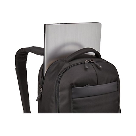 Schwarzer Rucksack mit einem Laptop. Der Laptop befindet sich in der Ã¤uÃŸeren Tasche des Rucksacks.