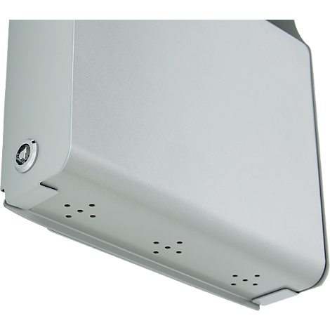 Caja de pared rectangular plateada con cerradura y rejillas de ventilación en la parte inferior.