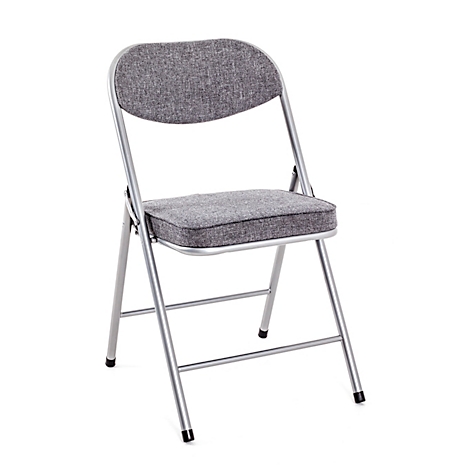 Chaise pliante grise sur fond blanc. L'assise et le dossier sont rembourrés.