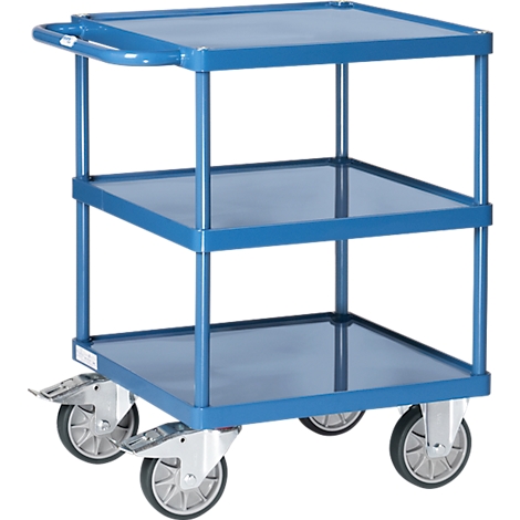 Chariot de service bleu avec trois niveaux et une poignée. Il repose sur quatre roues.