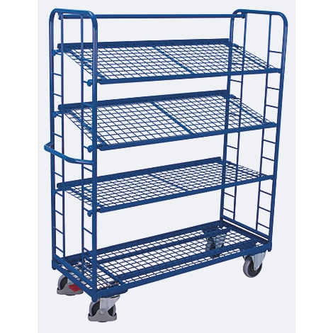 Chariot roulant bleu avec quatre étagères grillagées et poignée. Roues en bas.