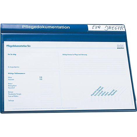 Dossier bleu avec l'inscription "Pflegedokumentation". Ci-dessous, des champs d'information. En haut à droite, "Eva Jaeger".