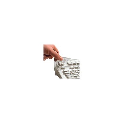 Une main retire un protège-clavier transparent.