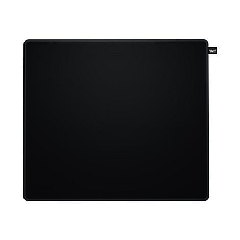 Tapis de souris rectangulaire noir avec logo dans le coin.