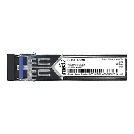 Ein SFP-Transceiver. Schwarz-graues Metallgehäuse mit blauer Lasche. Beschriftung: GLC-LH-SMD, 1000BASE-LX/LH, Santa Clara, CA.