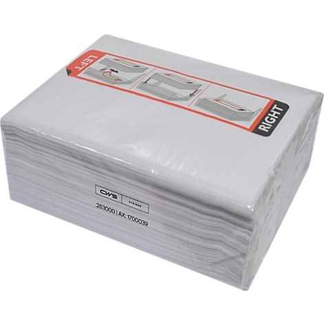 Une pile de serviettes en papier blanches CWS emballées dans un film plastique transparent avec des instructions.