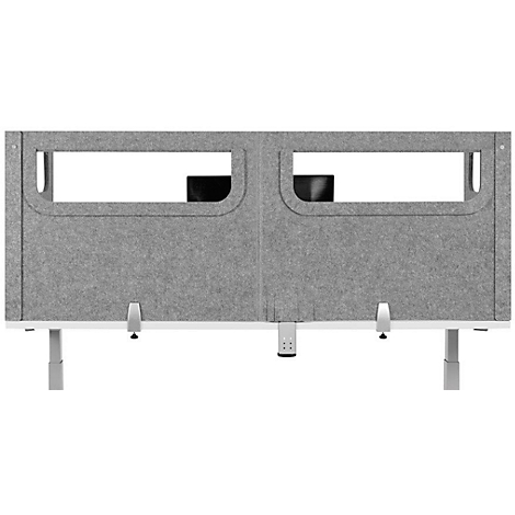Cloison de bureau en feutre gris avec fenêtres, fixée à une table blanche.