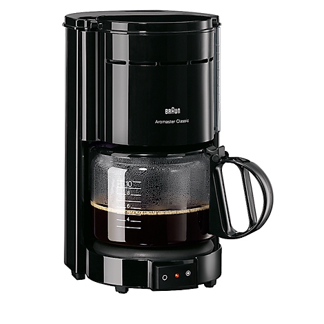 Black coffee machine filled with coffee. A measuring scale is on the pot and the words 'Braun Aromaster Classic' can be seen.