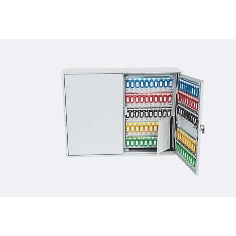 Armoire à clés gris clair ouverte, remplie de nombreux porte-clés colorés.