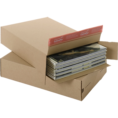 Geöffnete Versandverpackung aus Karton mit Büchern, mit roter Lasche und Schriftzug.
