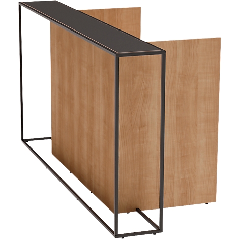 Une table d'appoint avec des panneaux en bois et un cadre en métal noir.