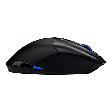 Schwarze, ergonomische Maus mit blauen Akzenten, die von der Seite vor weißem Hintergrund abgebildet ist.