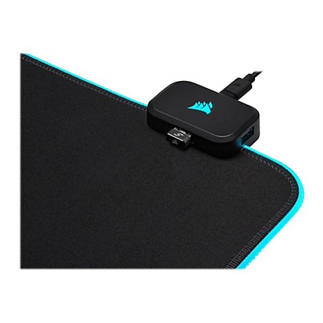 Schwarzes Mauspad mit LED-Beleuchtung und schwarzem Hub. Blaue Beleuchtung an der Kante, Corsair-Logo.