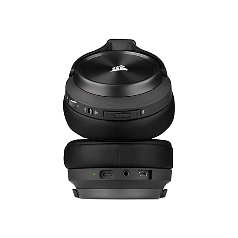 Schwarzes Corsair Headset, Nahaufnahme der Bedienelemente und Anschlüsse an den Ohrmuscheln.