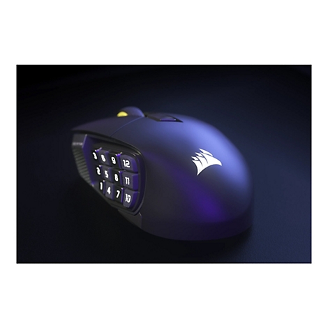Schwarze Gaming-Maus mit beleuchteten Knöpfen und Corsair-Logo. Auf den Knöpfen befinden sich Zahlen.
