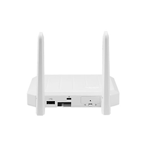 Weißer Router mit zwei Antennen, seitlich betrachtet. Auf der Rückseite befinden sich Anschlüsse.