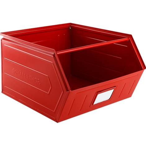 Contenedor de metal rojo con asa, etiqueta y letras en relieve.