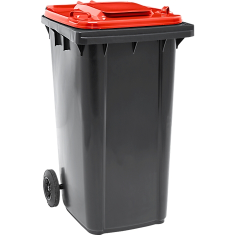 Contenedor de basura negro con tapa roja y ruedas, sobre un fondo blanco.