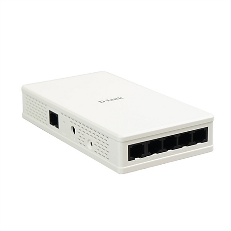 Weißer D-Link Netzwerk-Switch mit vier LAN-Ports und einem Pass-Through-Anschluss auf weißem Hintergrund.
