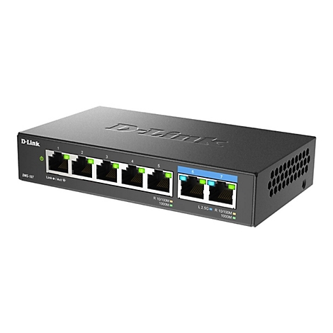 Schwarzer D-Link Netzwerk Switch mit sieben Anschlüssen. Die Anschlüsse 1-5 sind mit grünen Lichtern versehen, 6 und 7 mit blauen und grünen.