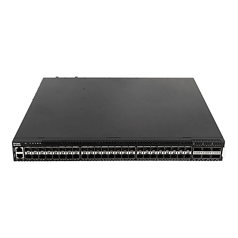 Ein schwarzer D-Link-Switch mit zahlreichen Anschlüssen. Der Switch ist auf einem weißen Hintergrund abgebildet.