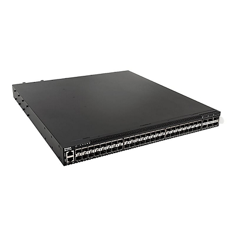Ein schwarzer D-Link Netzwerkswitch mit vielen Anschlüssen. Seitlich steht der Schriftzug "D-Link".