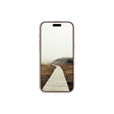 Smartphone, coque rose, affichant un pont en bois menant à travers un paysage brumeux.